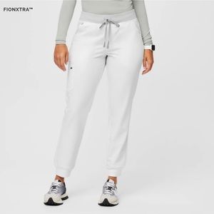 FIGS white Zamora 2.0 petite joggers scrub pants
